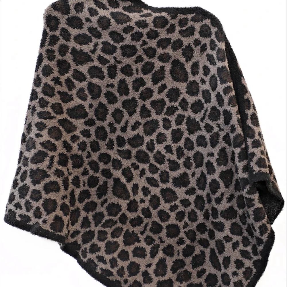 Barefoot dreams leopard poncho